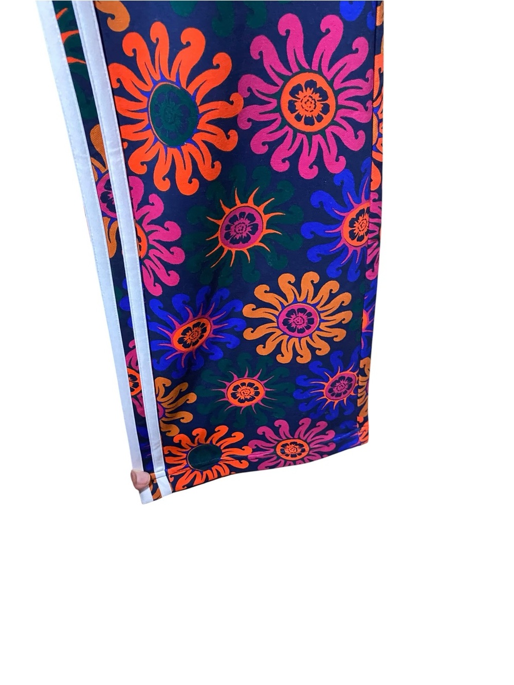 FARM Rio Multicolor Floral Track Pants - Picture 5 of 10